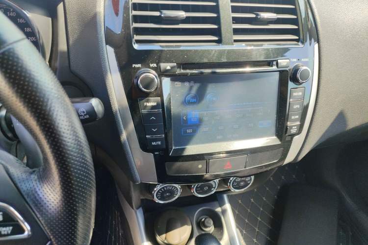 Used Peugeot 4008 2013 2.0L Two-Wheel Drive Fashion Edition Audio And AC Panel