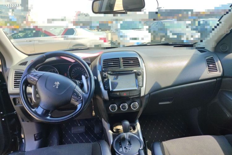 Used Peugeot 4008 2013 2.0L Two-Wheel Drive Fashion Edition Center Console