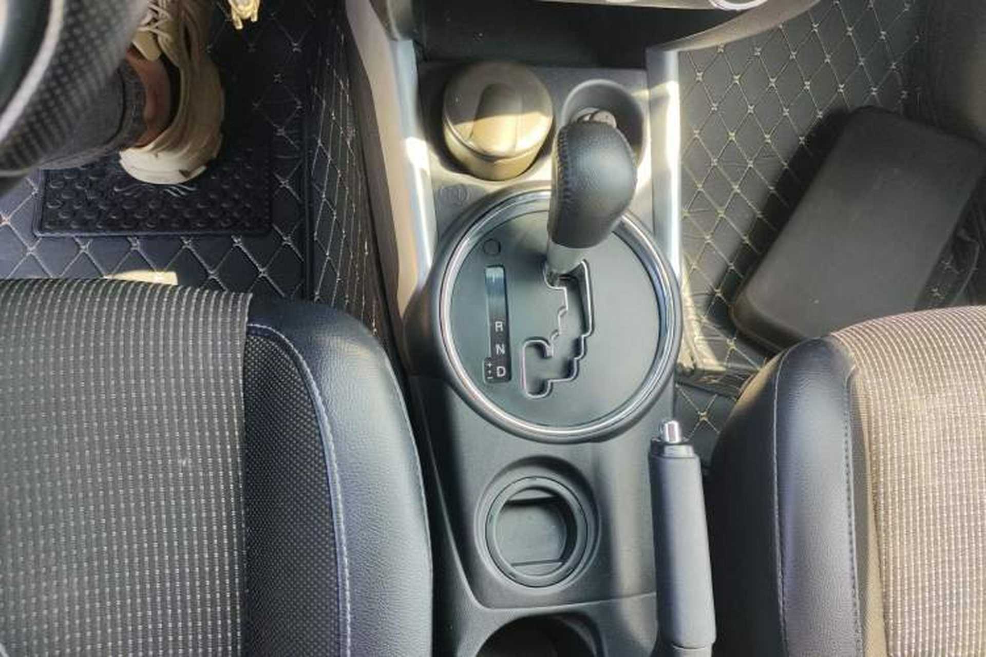 Used Peugeot 4008 2013 2.0L Two-Wheel Drive Fashion Edition Gear Lever