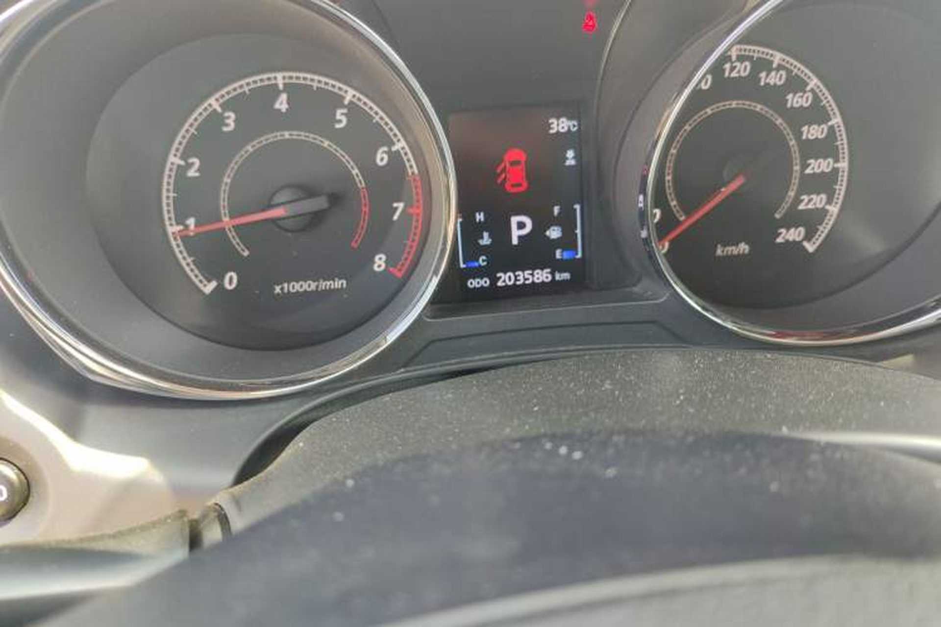 Used Peugeot 4008 2013 2.0L Two-Wheel Drive Fashion Edition Odometer Close Up