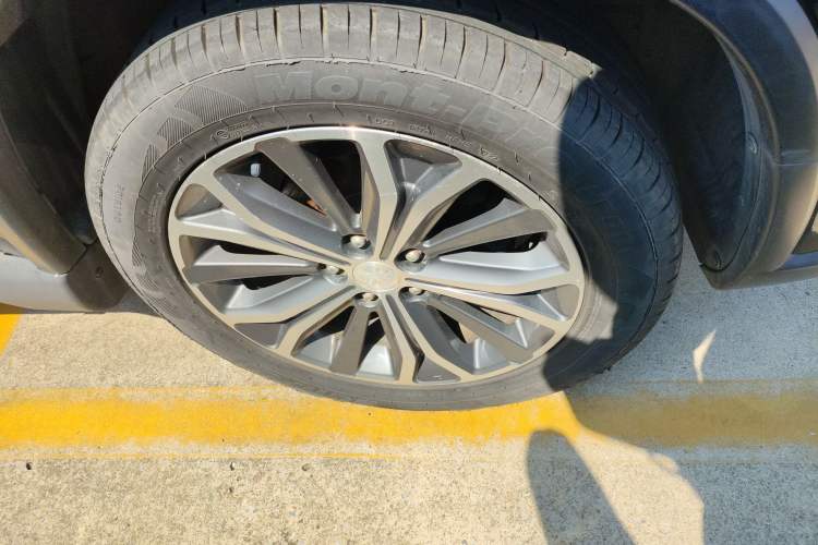 Used Peugeot 4008 2013 2.0L Two-Wheel Drive Fashion Edition Right Front Wheel Hub