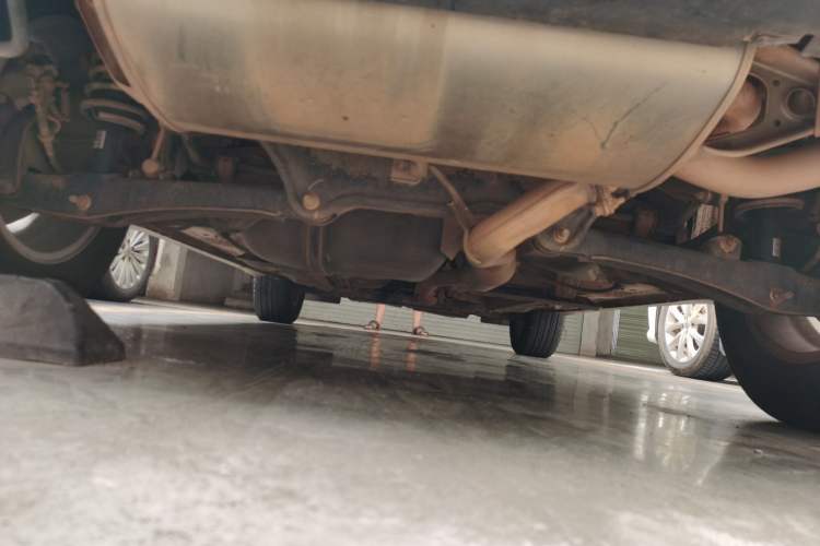Used Peugeot 4008 2013 2.0L Two-Wheel Drive Entry-Level Trim Chassis Rear