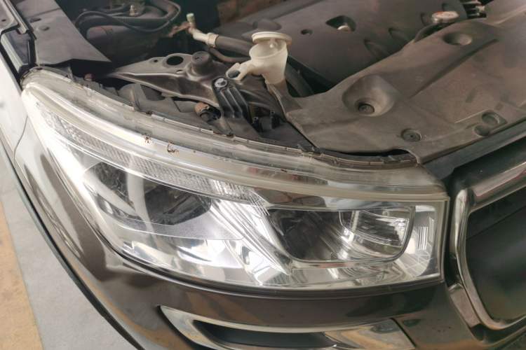 Used Peugeot 4008 2013 2.0L Two-Wheel Drive Entry-Level Trim Right Front Headlight