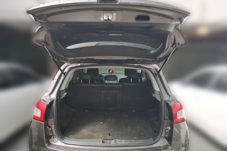 Used Peugeot 4008 2013 2.0L Two-Wheel Drive Entry-Level Trim Trunk