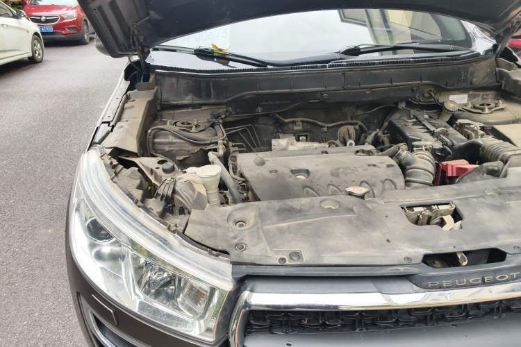 Used Peugeot 4008 2013 2.0L Two-Wheel Drive Luxury Version Engine Bay Right