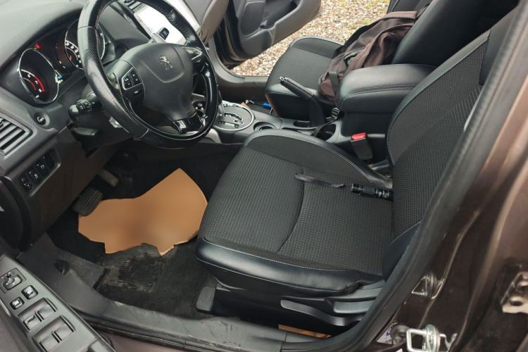 Used Peugeot 4008 2013 2.0L Two-Wheel Drive Fashion Edition Driver Seat