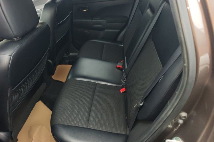 Used Peugeot 4008 2013 2.0L Two-Wheel Drive Fashion Edition Left Rear Seat