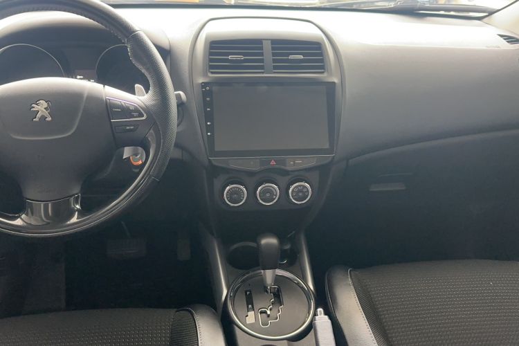 Used Peugeot 4008 2013 2.0L Two-Wheel Drive Fashion Edition Audio And AC Panel