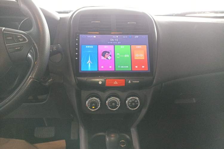 Used Peugeot 4008 2013 2.0L 4x4 Fashion Edition Audio And AC Panel
