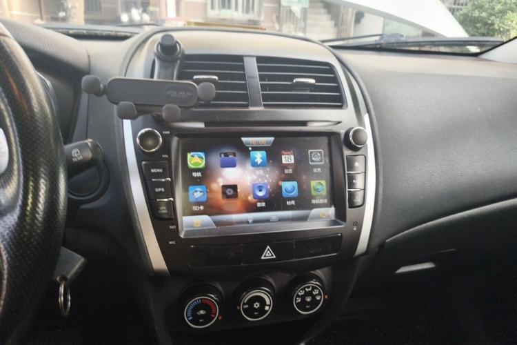 Used Peugeot 4008 2013 2.0L Two-Wheel Drive Entry-Level Trim Audio And AC Panel