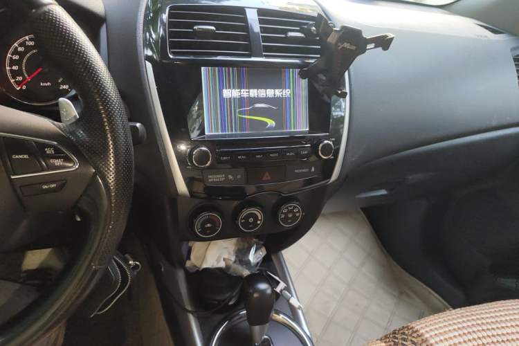 Used Peugeot 4008 2013 2.0L Two-Wheel Drive Entry-Level Trim Audio And AC Panel