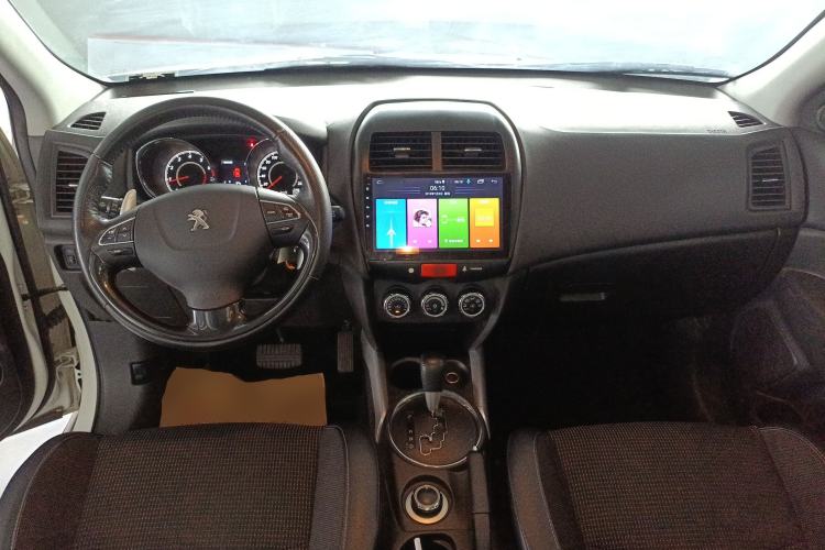 Used Peugeot 4008 2013 2.0L 4x4 Fashion Edition Center Console