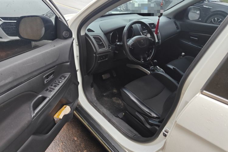 Used Peugeot 4008 2013 2.0L 4x4 Fashion Edition Driver Seat