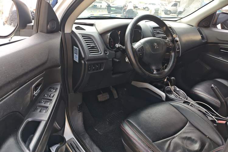 Used Peugeot 4008 2013 2.0L Two-Wheel Drive Fashion Edition Driver Seat