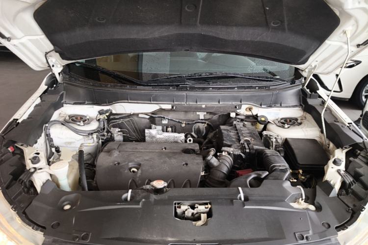 Used Peugeot 4008 2013 2.0L Two-Wheel Drive Entry-Level Trim Engine Bay