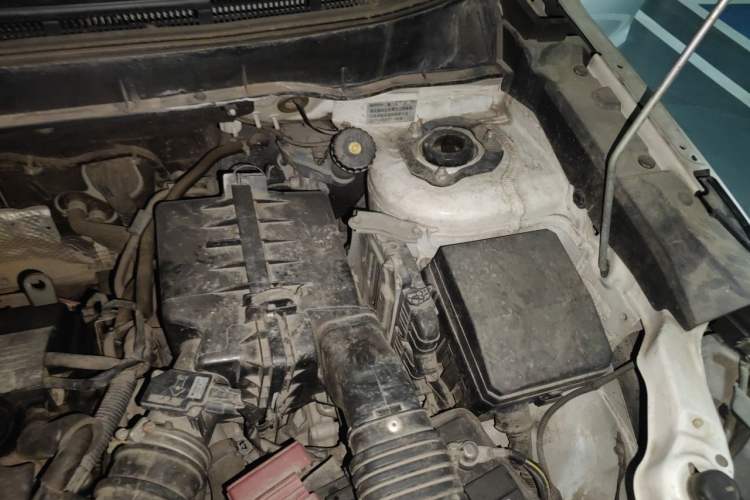 Used Peugeot 4008 2013 2.0L 4x4 Fashion Edition Engine Bay Left