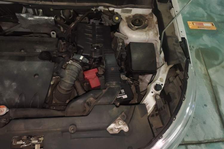 Used Peugeot 4008 2013 2.0L Two-Wheel Drive Fashion Edition Engine Bay Left