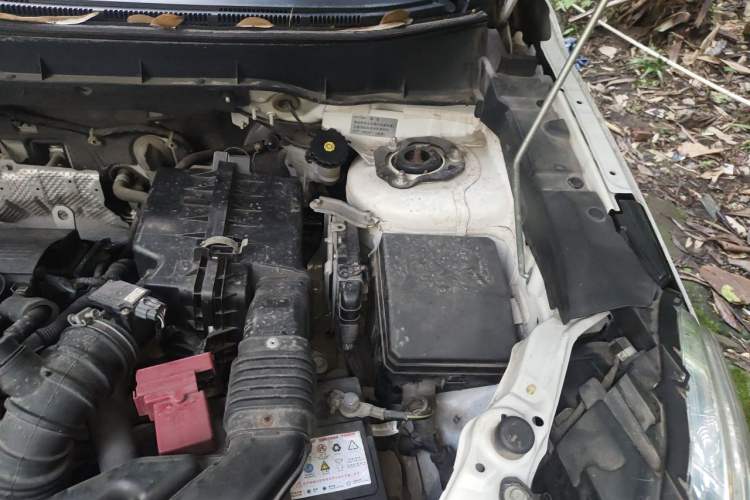 Used Peugeot 4008 2013 2.0L Two-Wheel Drive Entry-Level Trim Engine Bay Left