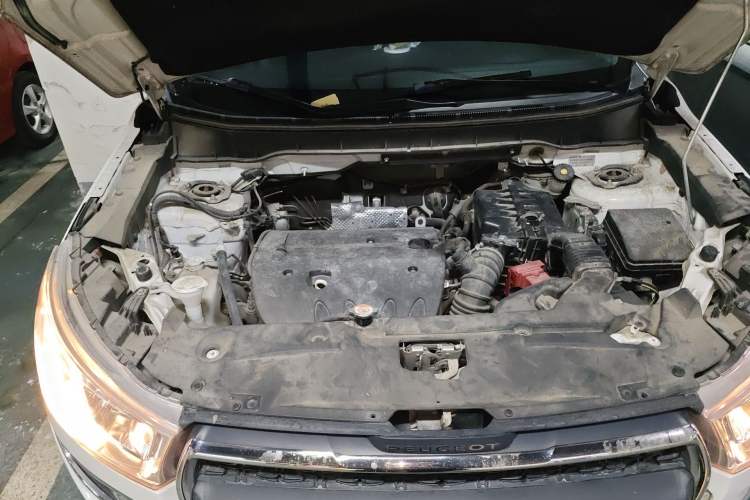 Used Peugeot 4008 2013 2.0L Two-Wheel Drive Fashion Edition Engine Bay Right