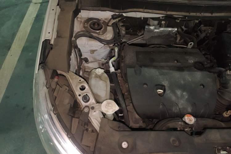 Used Peugeot 4008 2013 2.0L Two-Wheel Drive Fashion Edition Engine Bay Right