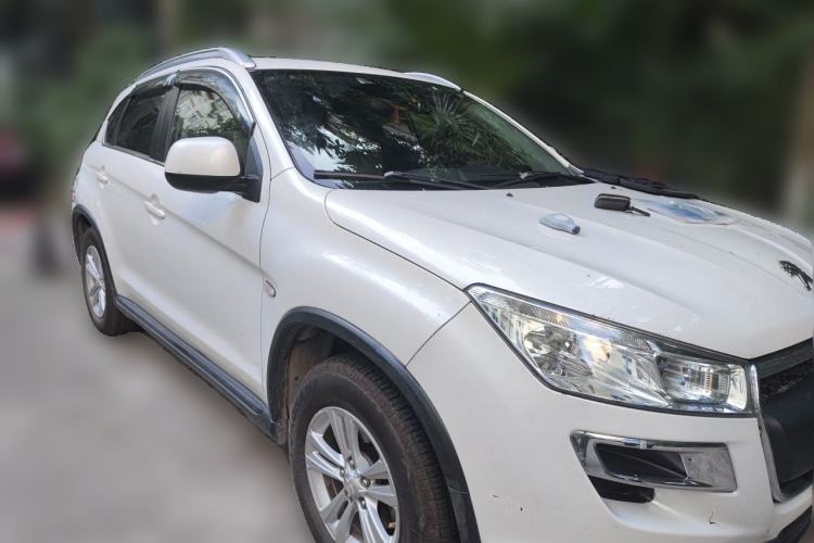Used Peugeot 4008 2013 2.0L Two-Wheel Drive Entry-Level Trim Front Right 45 Deg