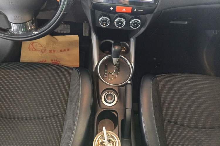 Used Peugeot 4008 2013 2.0L 4x4 Fashion Edition Gear Lever