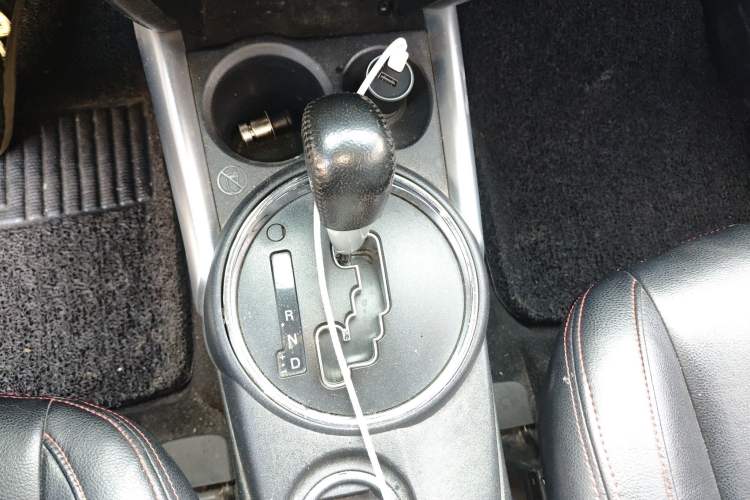 Used Peugeot 4008 2013 2.0L Two-Wheel Drive Fashion Edition Gear Lever
