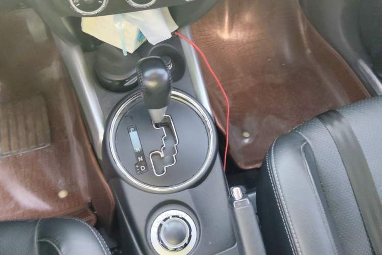Used Peugeot 4008 2013 2.0L Four-Wheel Drive Luxury Model Gear Lever