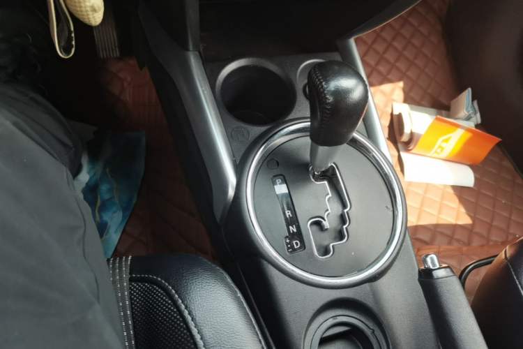 Used Peugeot 4008 2013 2.0L Two-Wheel Drive Fashion Edition Gear Lever