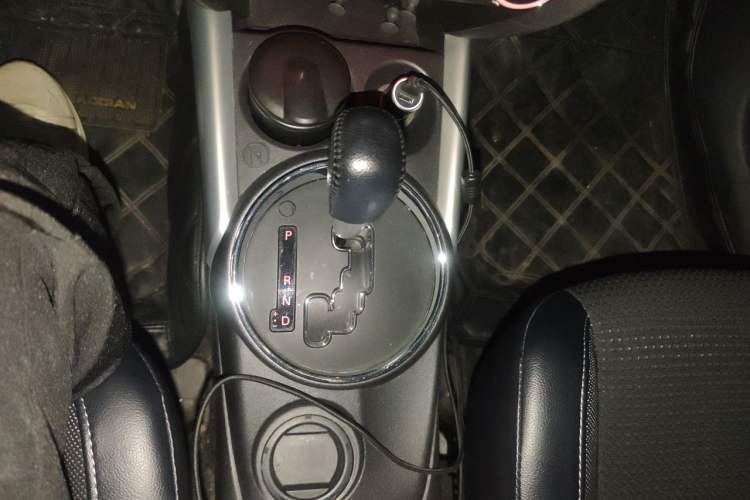 Used Peugeot 4008 2013 2.0L Two-Wheel Drive Fashion Edition Gear Lever