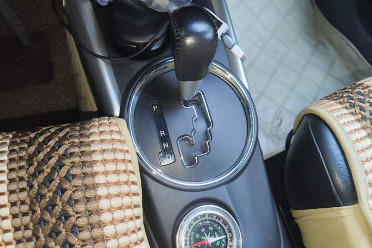 Used Peugeot 4008 2013 2.0L Two-Wheel Drive Entry-Level Trim Gear Lever