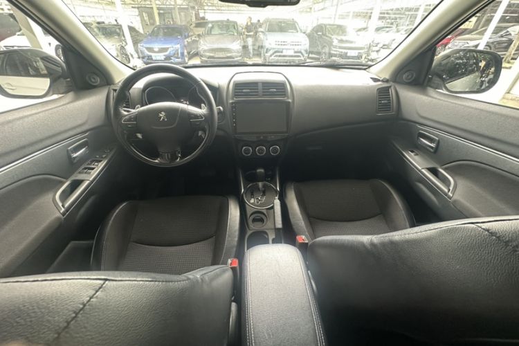Used Peugeot 4008 2013 2.0L Two-Wheel Drive Fashion Edition Interior 1
