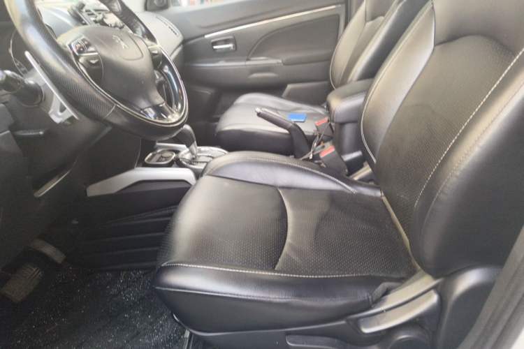 Used Peugeot 4008 2013 2.0L Two-Wheel Drive Entry-Level Trim Left Front Seat