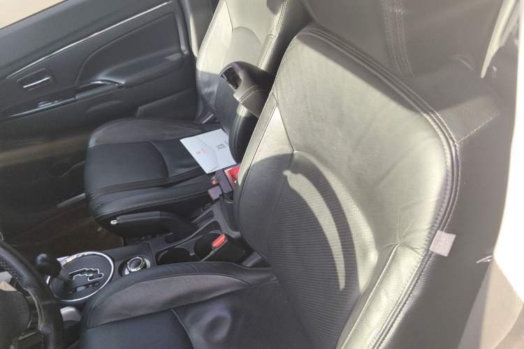Used Peugeot 4008 2013 2.0L Four-Wheel Drive Luxury Model Left Front Seat