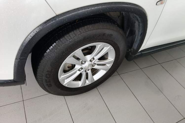 Used Peugeot 4008 2013 2.0L Two-Wheel Drive Entry-Level Trim Left Front Wheel Hub