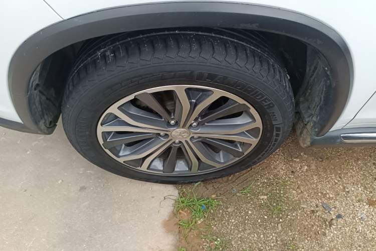 Used Peugeot 4008 2013 2.0L 4x4 Fashion Edition Left Front Wheel Hub