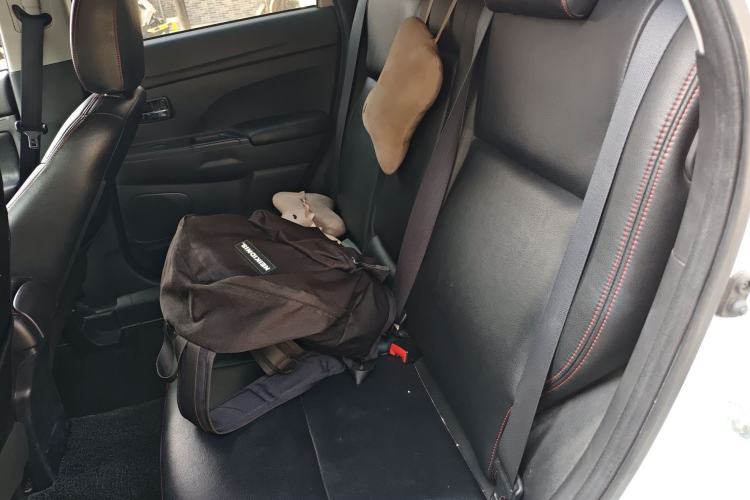 Used Peugeot 4008 2013 2.0L Two-Wheel Drive Fashion Edition Left Rear Seat
