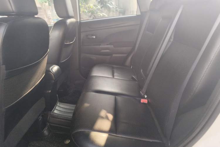 Used Peugeot 4008 2013 2.0L Two-Wheel Drive Entry-Level Trim Left Rear Seat