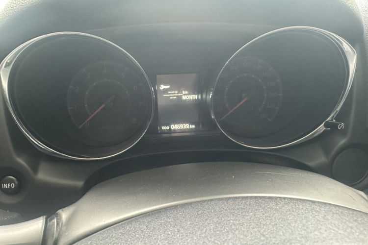 Used Peugeot 4008 2013 2.0L Two-Wheel Drive Fashion Edition Odometer Close Up