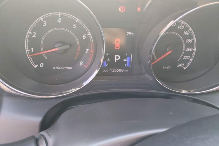 Used Peugeot 4008 2013 2.0L Four-Wheel Drive Luxury Model Odometer Close Up