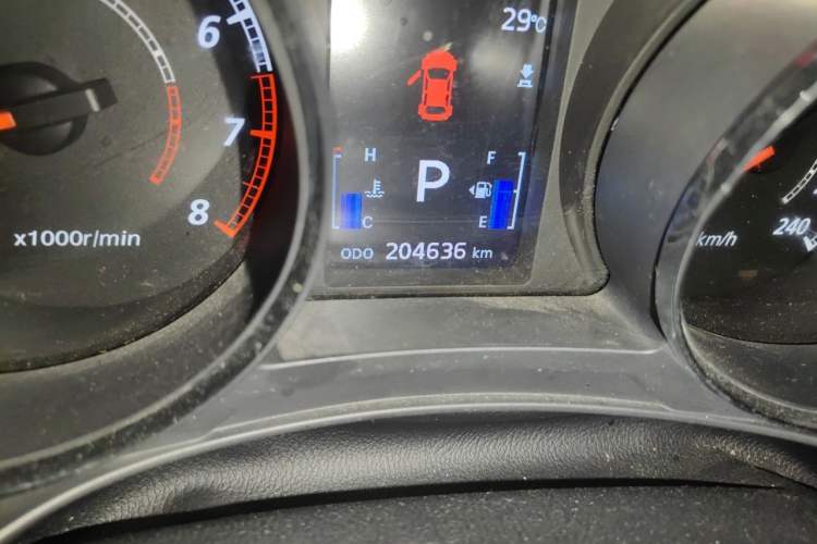 Used Peugeot 4008 2013 2.0L 4x4 Fashion Edition Odometer Close Up