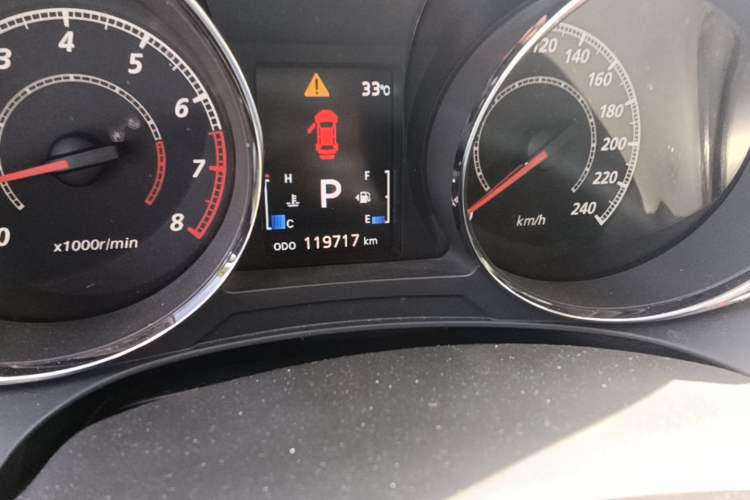 Used Peugeot 4008 2013 2.0L Two-Wheel Drive Luxury Version Odometer Close Up