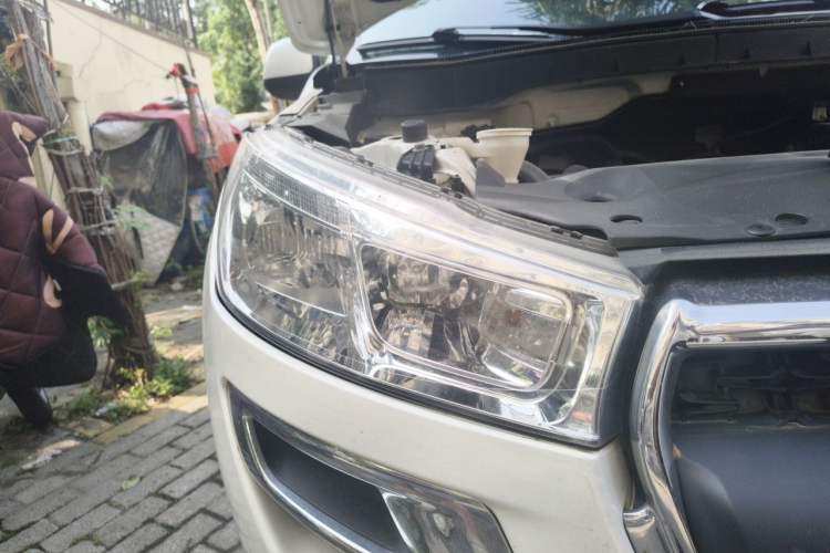 Used Peugeot 4008 2013 2.0L Two-Wheel Drive Entry-Level Trim Right Front Headlight