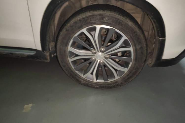 Used Peugeot 4008 2013 2.0L 4x4 Fashion Edition Right Front Wheel Hub