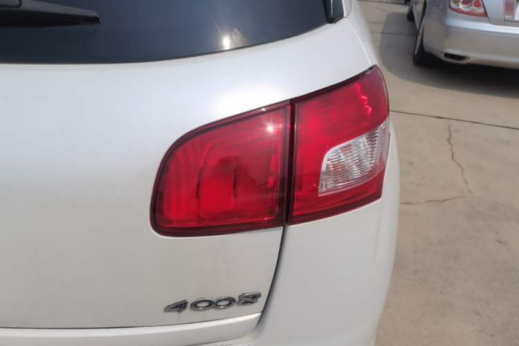 Used Peugeot 4008 2013 2.0L Two-Wheel Drive Fashion Edition Right Rear Taillight
