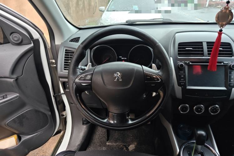 Used Peugeot 4008 2013 2.0L 4x4 Fashion Edition Steering Wheel
