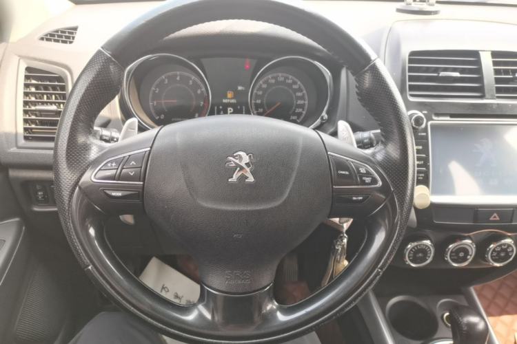 Used Peugeot 4008 2013 2.0L Two-Wheel Drive Fashion Edition Steering Wheel