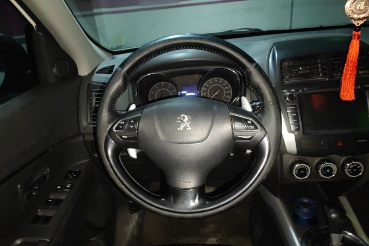 Used Peugeot 4008 2013 2.0L 4x4 Fashion Edition Steering Wheel