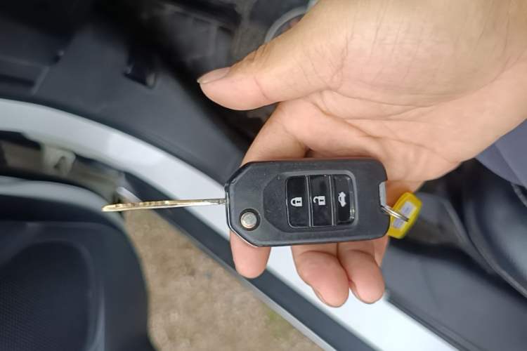 Used Peugeot 4008 2013 2.0L 4x4 Fashion Edition Vehicle Key