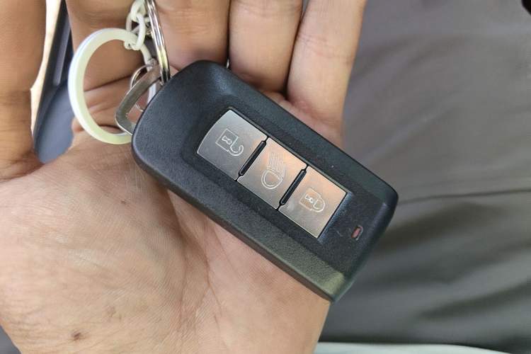 Used Peugeot 4008 2013 2.0L Four-Wheel Drive Luxury Model Vehicle Key